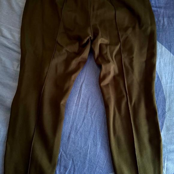 Universal Standard Pintuck Ponte Knit High Rise Elastic Waist Skinny Trouser - Picture 6 of 7